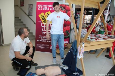 Tudi Kamnik v znamenju Tedna rdečega križa   (3)